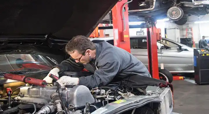 Sri Neelakanta Auto Garage in Kamalanagar, Anantapur