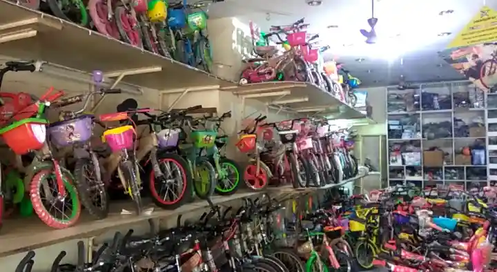 Bicycle Dealers in Anantapur  : Ravikanth Cycle Mart in Tapovanam Road