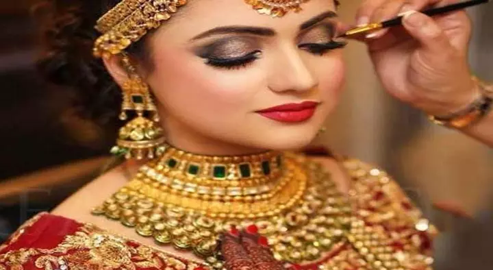 Bridal Makeup Artists in Anantapur : Sujatha Bridal Makeup and Beauty Parlour in Sai Nagar