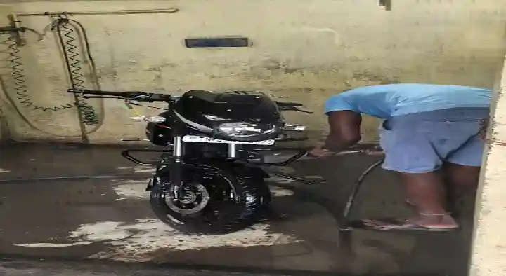 Car And Bike Washing Service in Chennai (Madras) : Kavy Bike Wash in Madipakkam