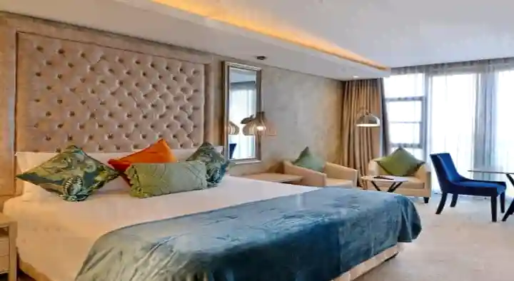 The Madras Grand  Hotel in Santosh Nagar, Chennai