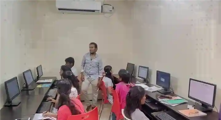 Apollo Computer Education in KGR Nagar, Coimbatore