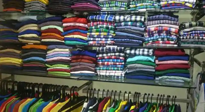 Garment Shops in Guntur  : Kamadhenu Garments in Arundelpet