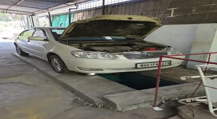 Sathish Automobile Works in Yogasala Road, Kannur