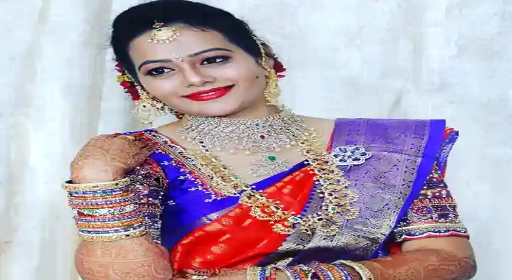 Bridal Makeup Artists in Khammam  : Dakshitha Beauty Parlour and Artist in Varadiah Nagar