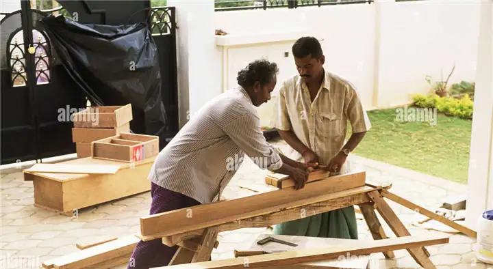 Carpenters in Kochi (Cochin) : Hari Carpenter Works in Chullickal Junction