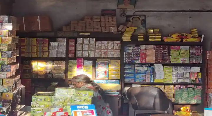 Crackers And Fireworks Dealers in Kochi (Cochin) : Vanitha Fireworks Shop in Giri Nagar