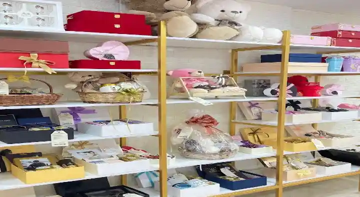 Angroos Gifts and Flowers in Kadavanthra, Kochi