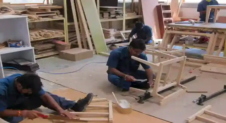 Padmashri Carpenters Work in Meenakshi Nagar, Madurai