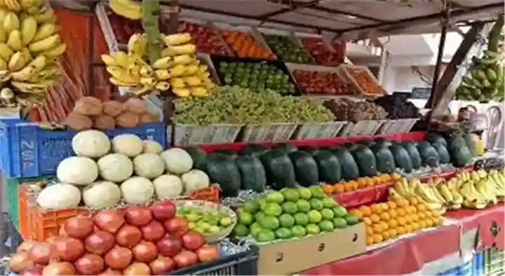 Fruit Dealers in Mahabubnagar  : Naseeruddin Fruit Shop in Vinayak Nagar