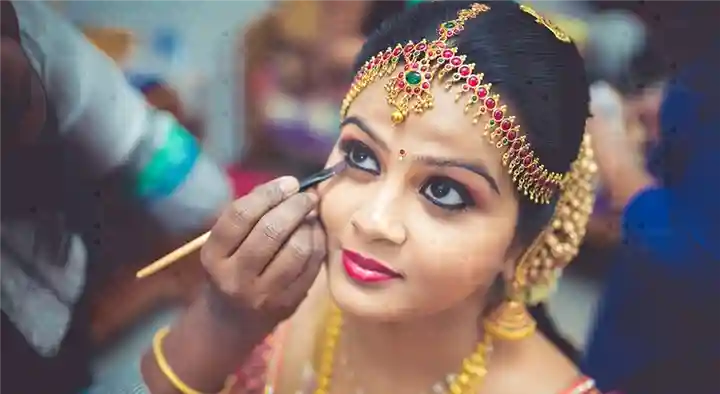Bridal Makeup Artists in Nagapattinam : AJ Makeover Bridal Artist in Velippalayam