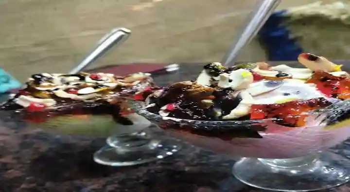 Scoops Ice Cream Parlour in Khaleelwadi, Nizamabad