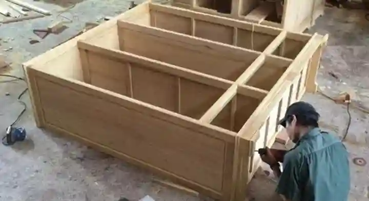 Kumaresan Carpenter in Azad Nagar, Salem