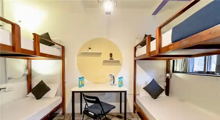 Hotel Priyaa Towers in LIC Colony, Salem