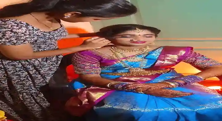 Bridal Makeup Artists in Suryapet : Ayesha Bridal Makeup Artist in Manasa Nagar