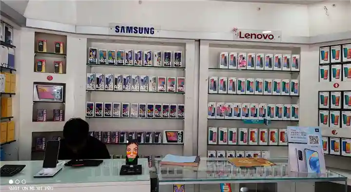 Mobile Phone Shops in Thiruvananthapuram  : Minnus Mobiles in Manava Nagar