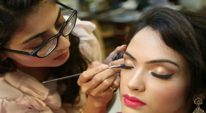 Aiswarya Bridal Makeup Artist in JP Nagar, Thrissur