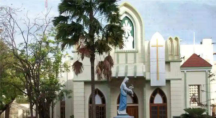 Holy Cross College in Tharanallur, Tiruchirappalli