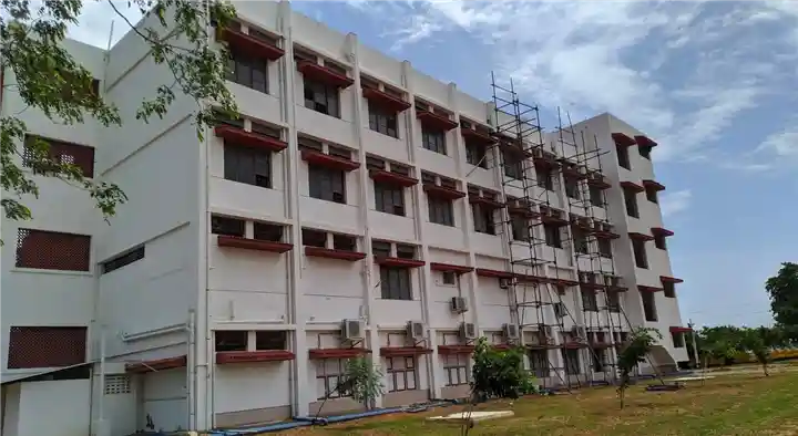 Engineering Colleges in Tiruchirappalli (Trichy) : Saranathan College of Engineering in Venkateswara Nagar