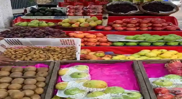Karuppasamy Fruit Stall in Sangillyandapuram, Tiruchirappalli