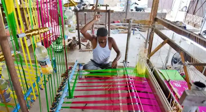 Sreenivasa Handlooms in Governorpet, Vijayawada