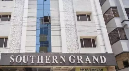 Hotels in Vijayawada (Bezawada) : Hotel Southern Grand in Gandhi Nagar