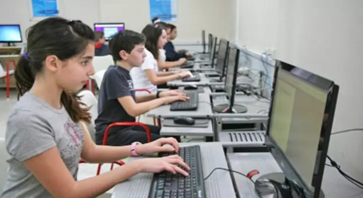 Vidyarthi Computers Instiutions in Sherpura, Warangal