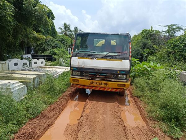 swacha bharath septic tank cleaning main road in amalapuram - Photo No.1