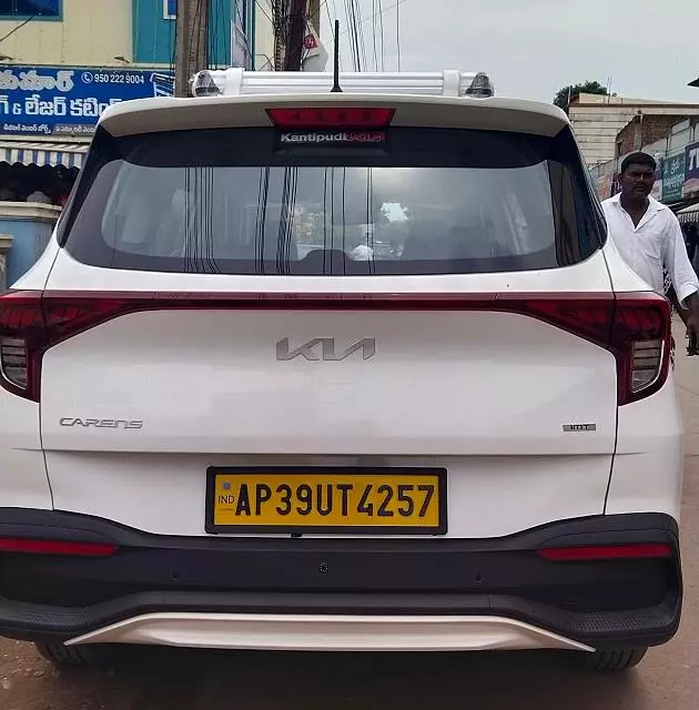 pallavi travels main road in annavaram - Photo No.4