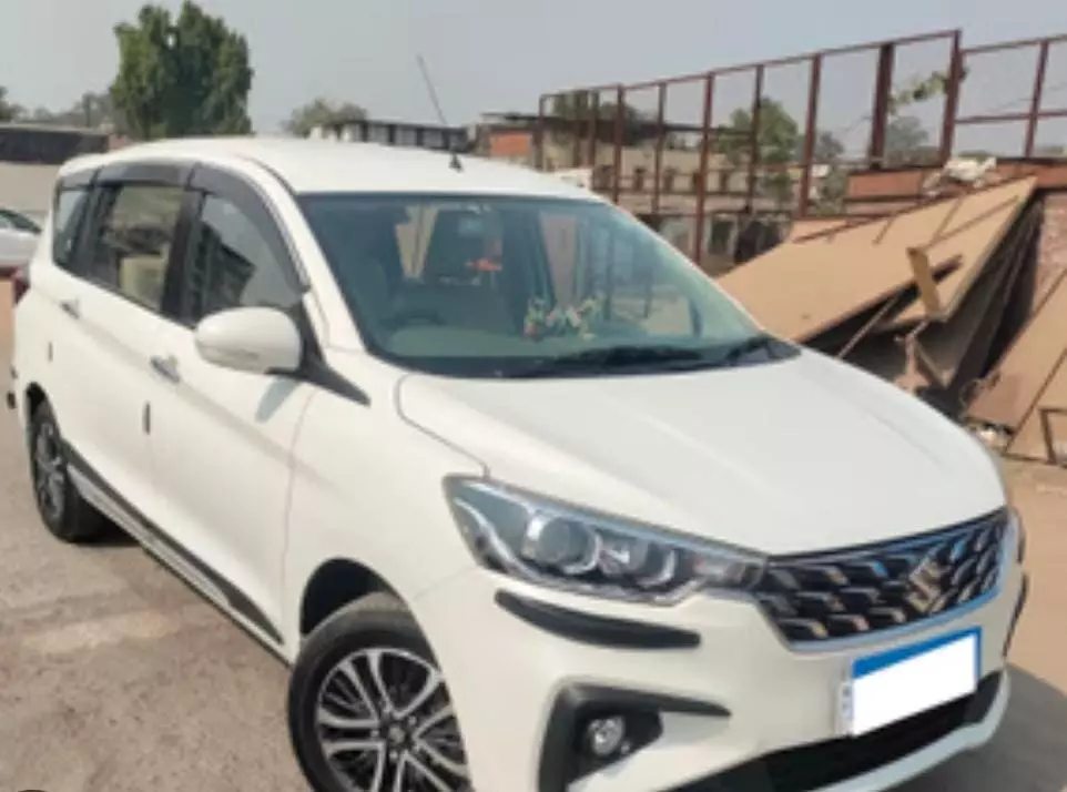 aruna car travels main road in chirala - Photo No.1