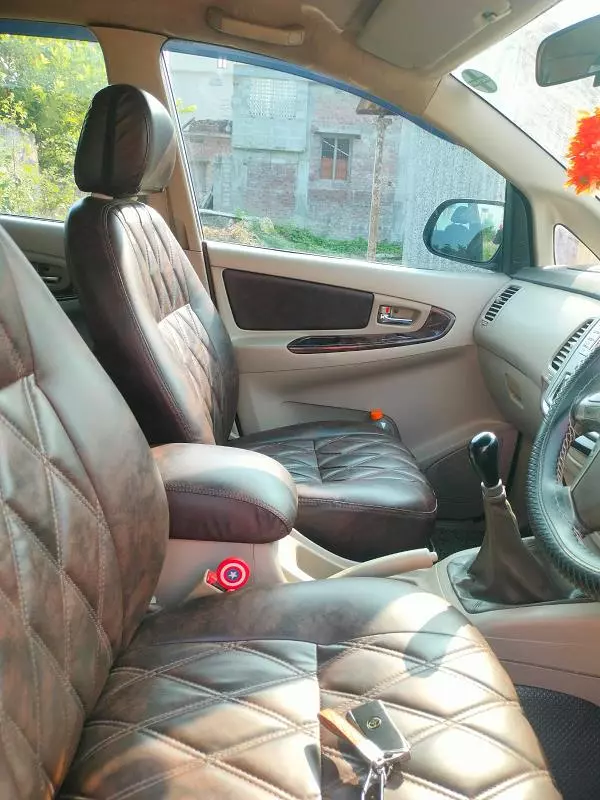 as innova and tempo traveler nagaralu in guntur - Photo No.2