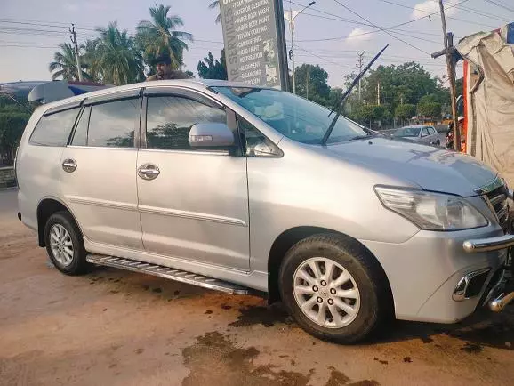 as innova and tempo traveler nagaralu in guntur - Photo No.12