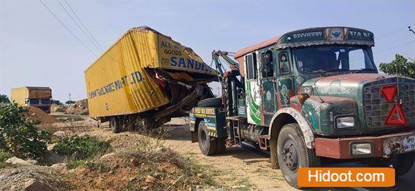 rudra vehicle recovery services towing services autonagar in hyderabad telangana - Photo No.0