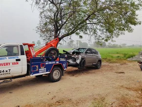 anaya towing service uppal in hyderabad - Photo No.31