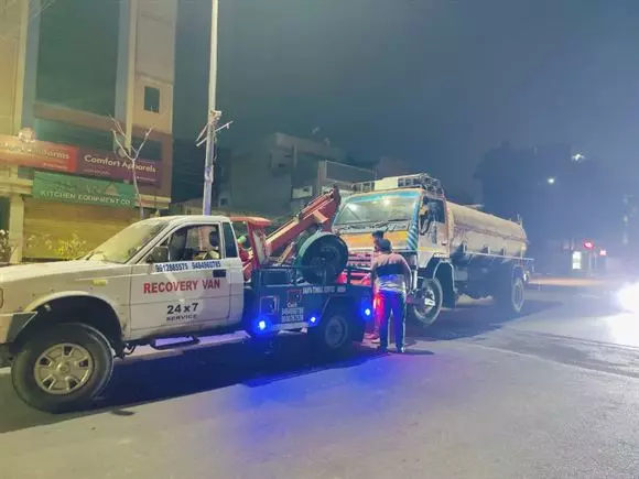 anaya towing service uppal in hyderabad - Photo No.25
