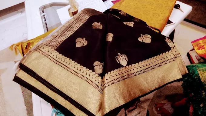 sri kanchi old kanchi pattu saree buyers banjara hills in hyderabad - Photo No.1