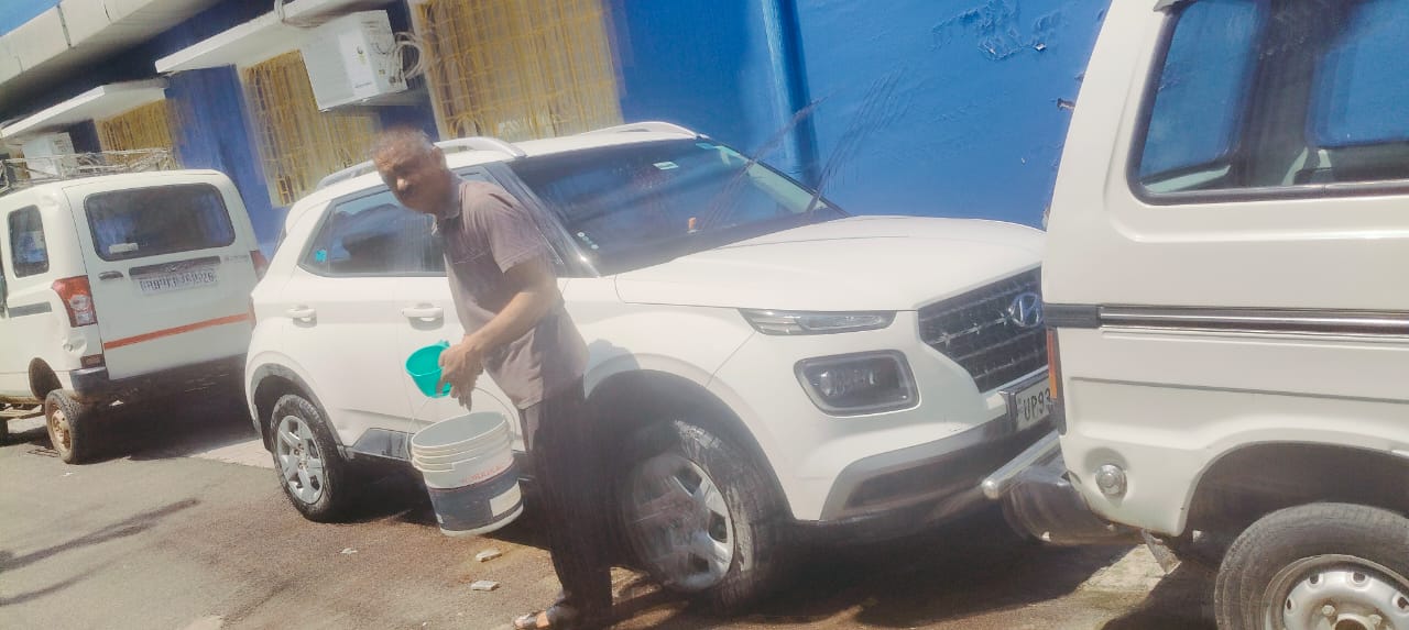 up top tours and travels jhansi nandanpura in jhansi - Photo No.0