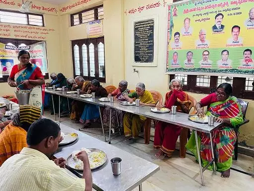 sri sri vasavi kanyaka parameswari aryavysya nityannadana satya trust narketpally in nalgonda - Photo No.7