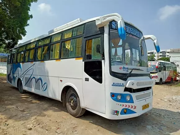 sri vijayalaxmi travels padmavathi mahila university in tirupati - Photo No.44