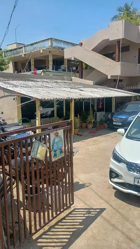 riyo car travels gunadala in vijayawada - Photo No.0