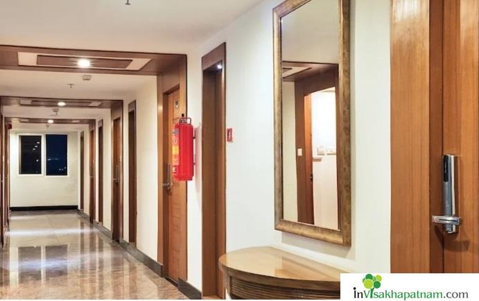 hotel southern grand hotels hodges near gandhi nagar in vijayawada - Photo No.1