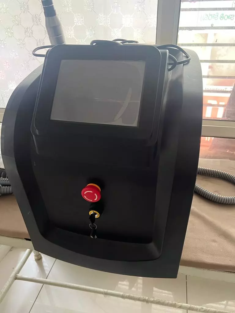 vasavi skin and hair laser clinic suryarao peta in vijayawada - Photo No.4