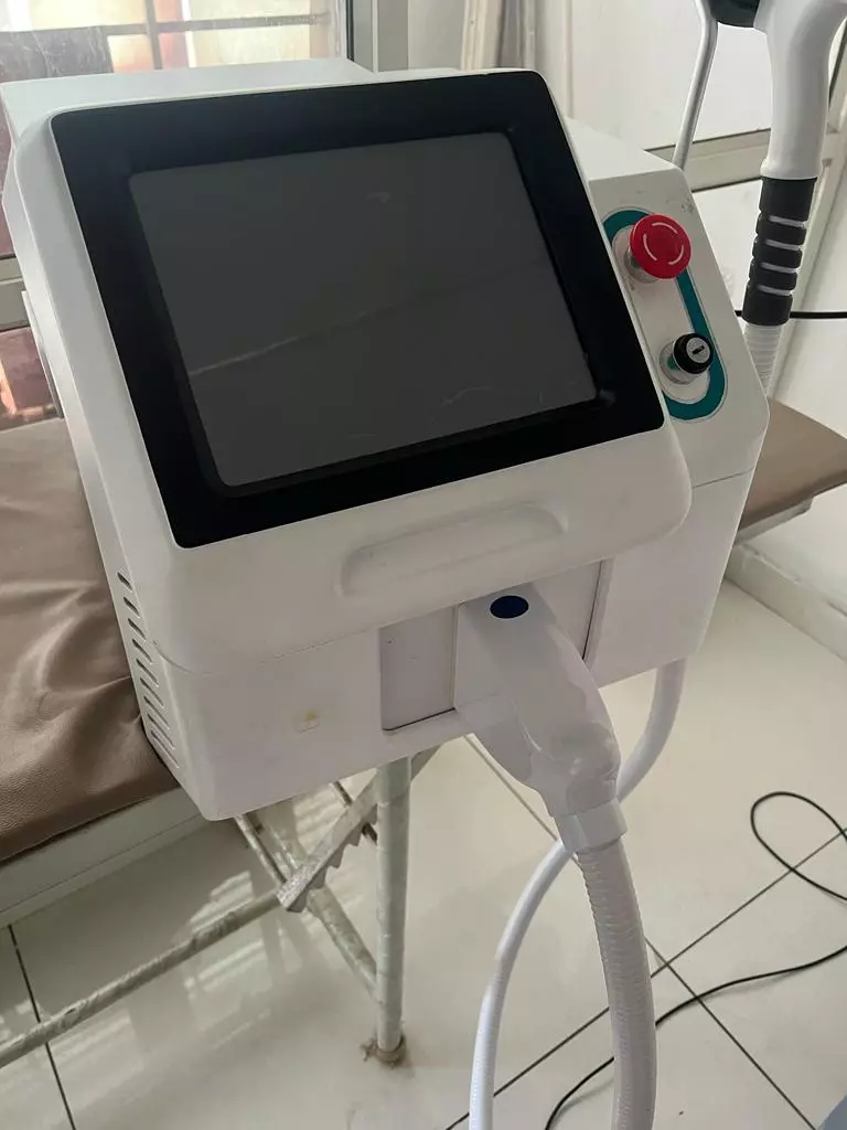 vasavi skin and hair laser clinic suryarao peta in vijayawada - Photo No.3