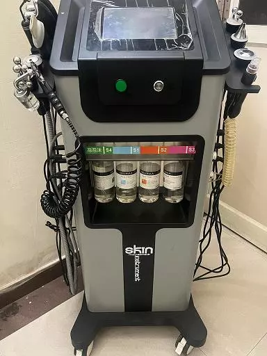 vasavi skin and hair laser clinic suryarao peta in vijayawada - Photo No.1