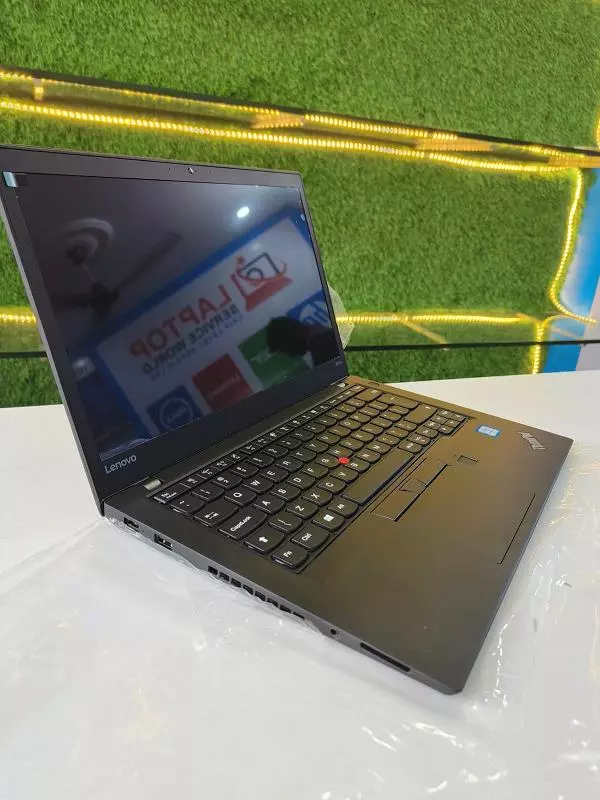 mm laptop service world eluru road in vijayawada - Photo No.1