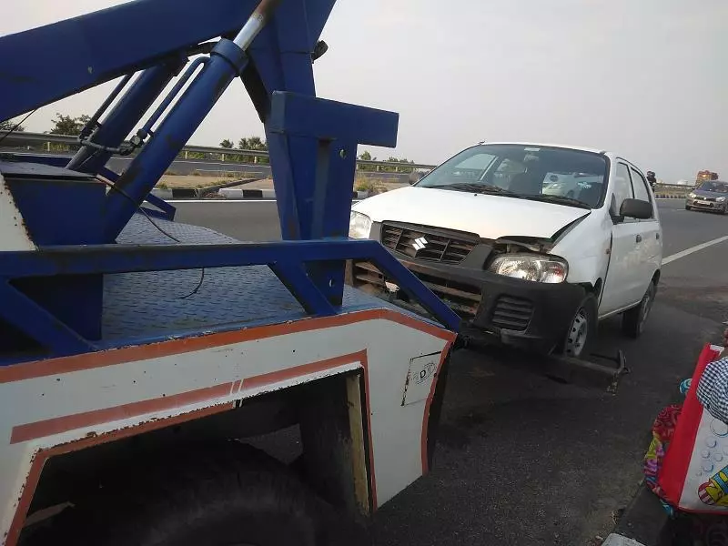city car towing service bhuvanagiri town in yadadri bhuvanagiri - Photo No.3