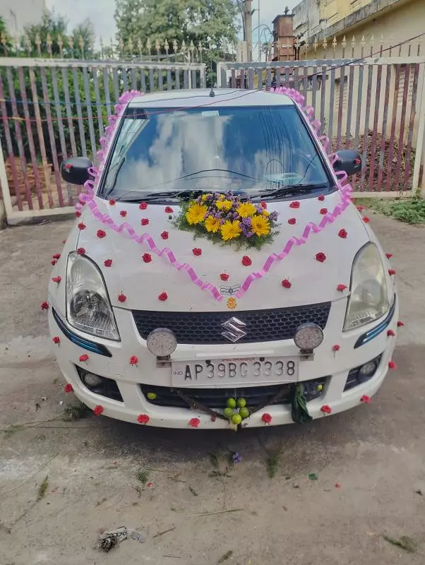 ln malleswari car travels gudivada in krishna - Photo No.5