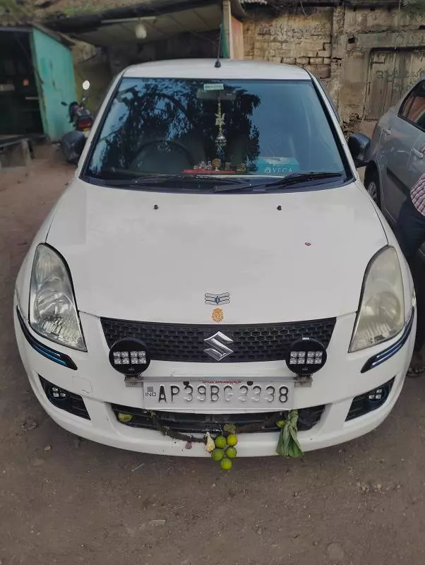 ln malleswari car travels gudivada in krishna - Photo No.6