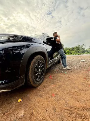 aman self drive car rentals mg road in vijayawada - Photo No.13