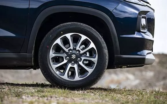 aman self drive car rentals mg road in vijayawada - Photo No.18